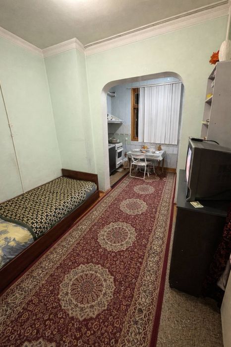 Продается 2× комнатная кварьира в Юнусабаде.  Релторам не беспокоить!!