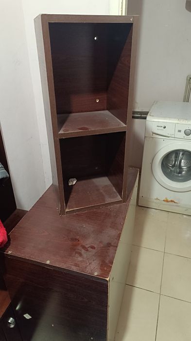 Подарявам работещи пералня , хладилник срещу изнасяне  на останалите  Секция с гардероб, скрин, шкаф, етажерка, легло и кухненски шкафове