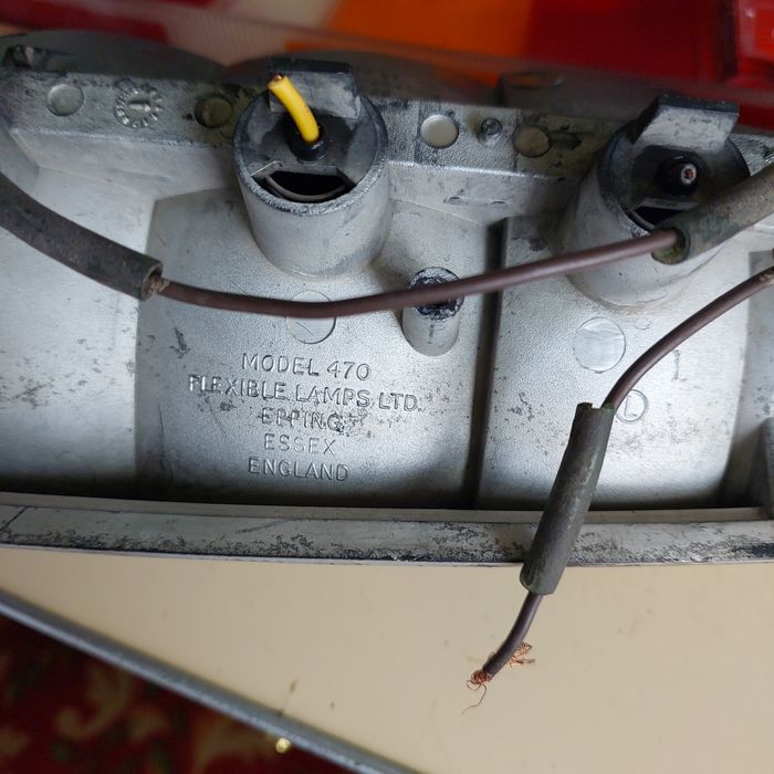 Продам фары на запчасти