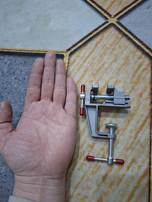 Тиски для ювелирных дел