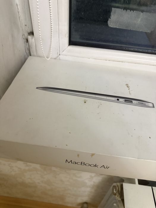 Macbook air 13 в хорошем состоянии