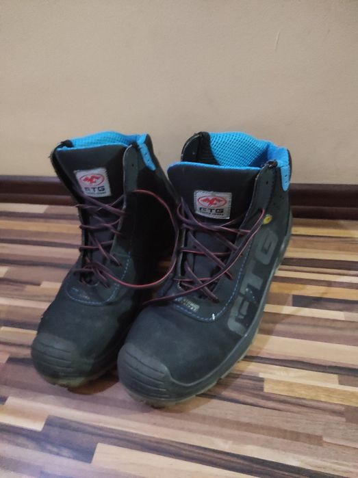 Bocanci munca  buse/uvex 43/44/JD 39/40/ FTG 41 ,marimea 45/46