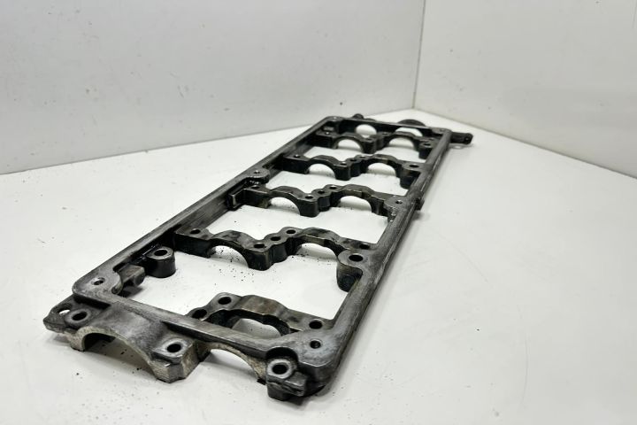 Capac chiulasa 2.0 tdi 03l103286a Volkswagen VW Tiguan prima generati