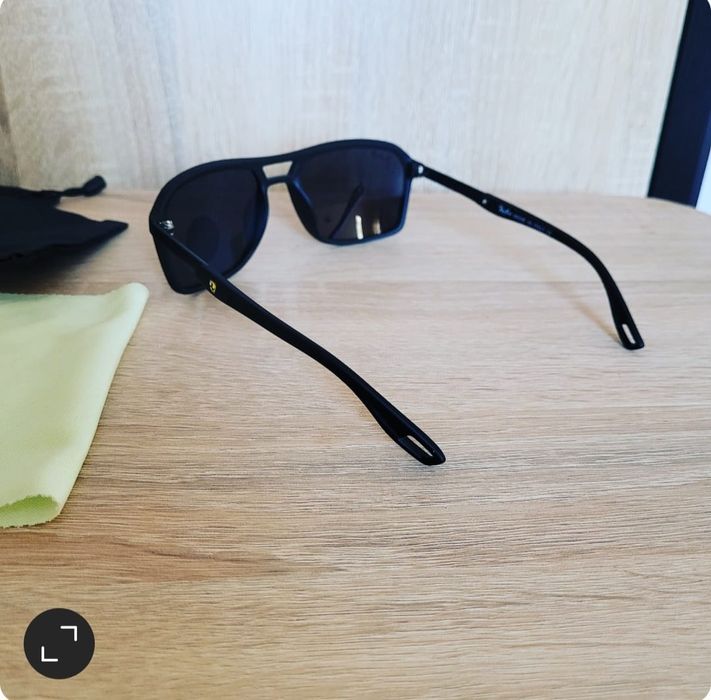 Ochelari de soare Ray ban FERRARI