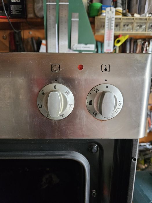 Фурна за  вграждане  Gorenje.