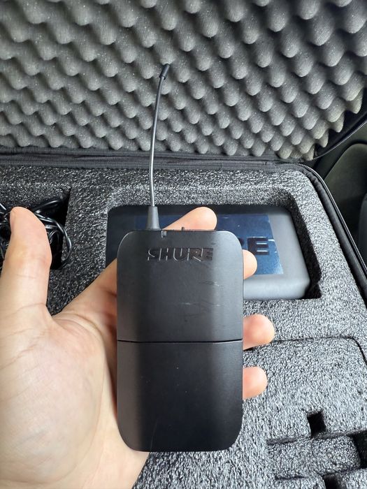 Se vând doua sisteme wirelles Shure BLX14 pentru instrumente si un microfon T bone Lucan (trompeta,saxofon, clarinet, trombon, tarabană, tobe)