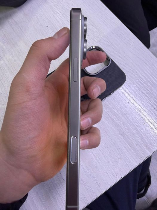 Продам Iphone 16 pro max