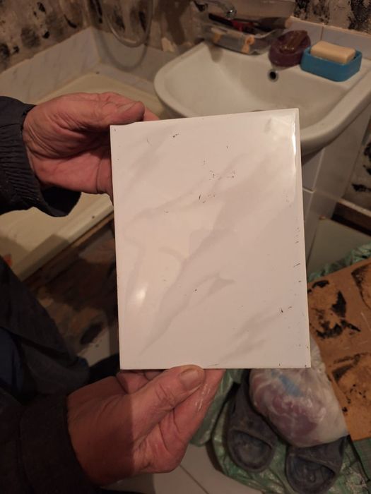 Отдам керамическую плитку б/у