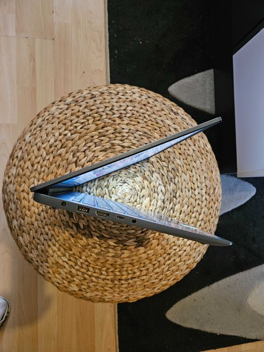 Лаптоп Lenovo IDEAPAD SLIM 3 15ABR8, AMD Ryzen 7 7730U, 16 RAM, 512SSD