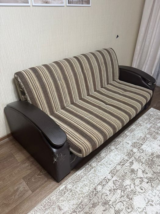 Продам   диван. .