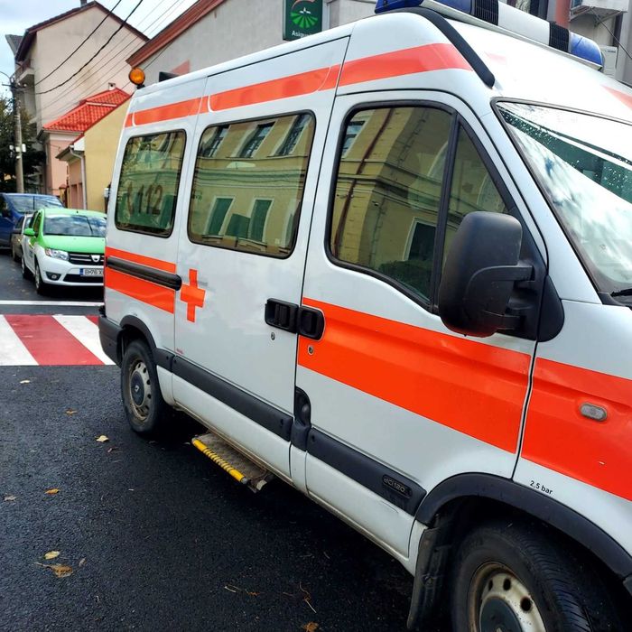Ambulanța Renault Master