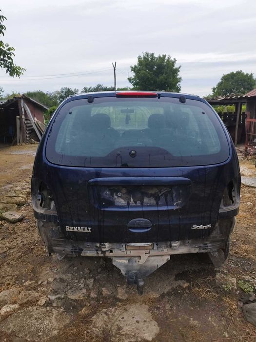 Рено Сценик на части