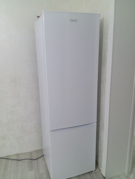 Холодильник почти новый