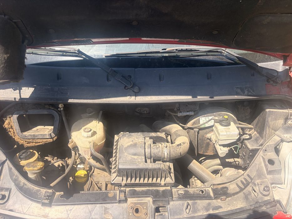 Opel movano 2.5CDTI BATE MOTORUL