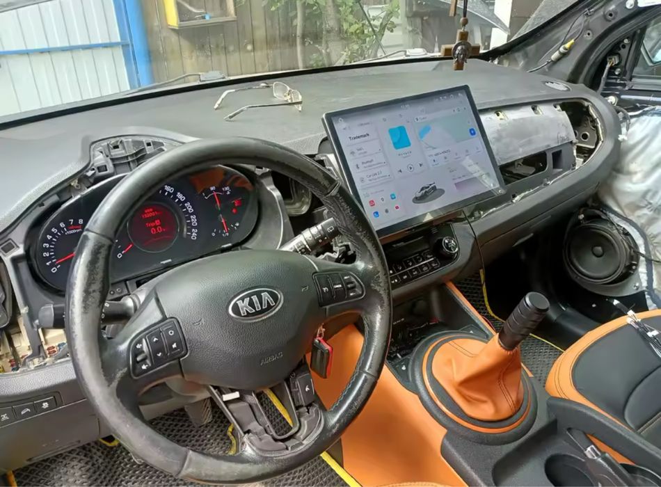 Универсална 13” медия  carplay android auto