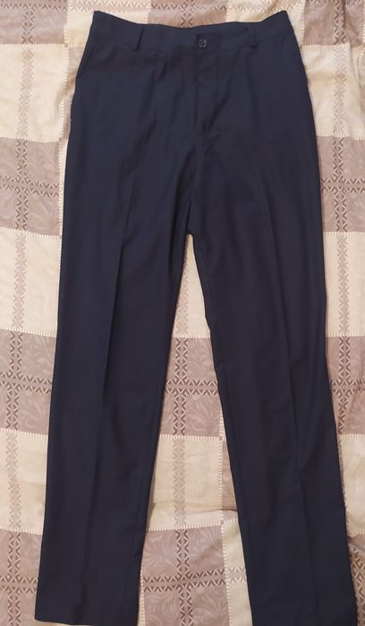 Продам школьную форму для мальчика