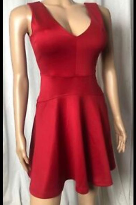 Нова с етикет рокля Guess -S