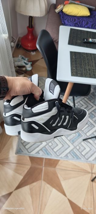 Adidas Pantofi de Skate Mid-Top Confortabili Midcity adolescenți Pantofi de Skate Negri IE4465 mărimea 39 1/3