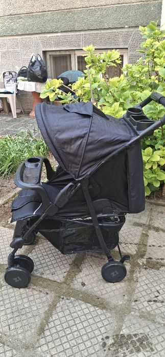 Чисто нова лятна количка