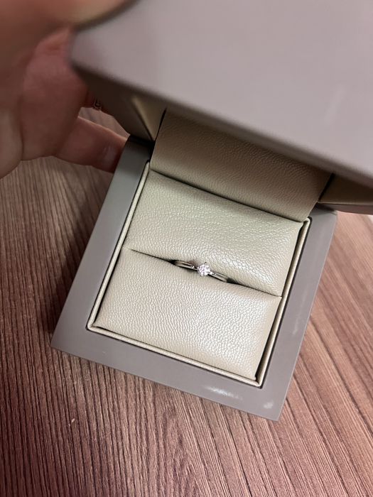 Кольцо помолвочное