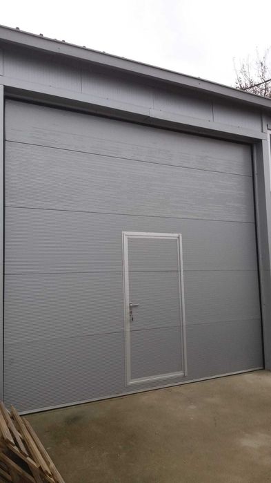 uși de garaj industriale