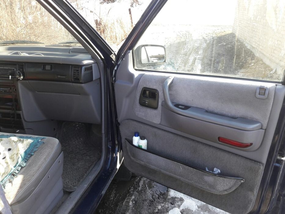 Продам Крайслер Минивен