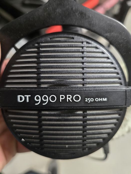 Слушалки Beyerdynamic DT990 Pro 250 Ohm