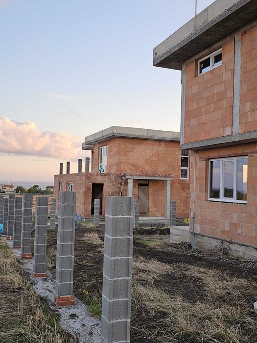 Двуетажна Къща - Сарафово