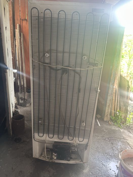 Продам холодильник