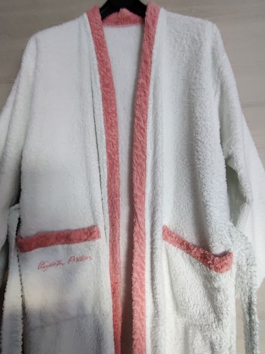 Halat de baie de calitate.