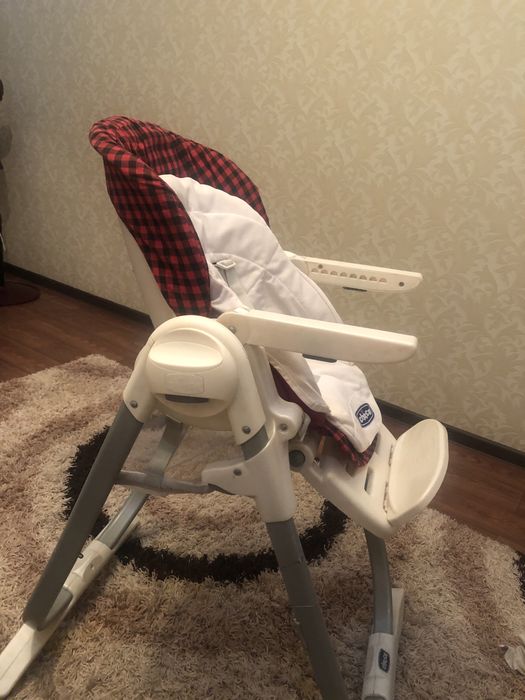 Продаю детский стульчик Chicco