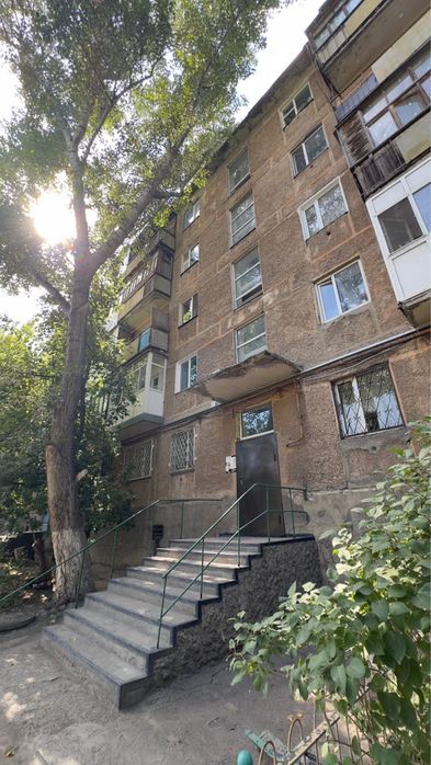 Продается 2 х комнатная квартира