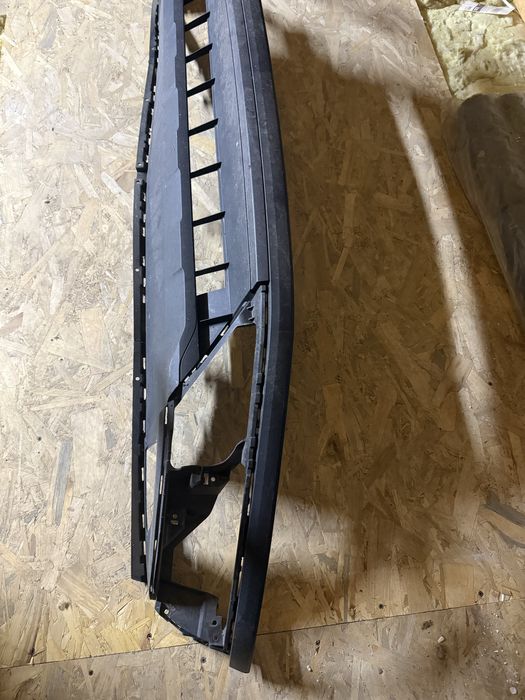 Spoiler bara fata touareg 7p