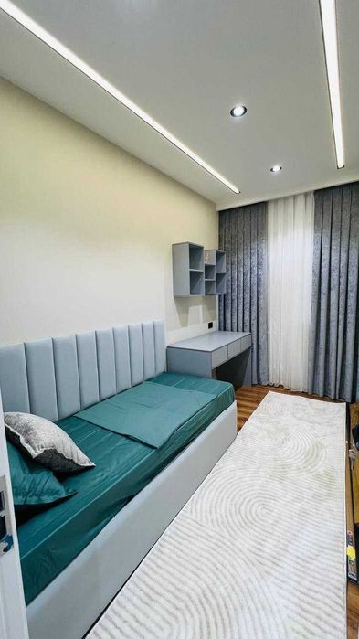 Центр Квартира Ойбек 3 комнатная 5 этаж Энжелс Фуд Метро рядом