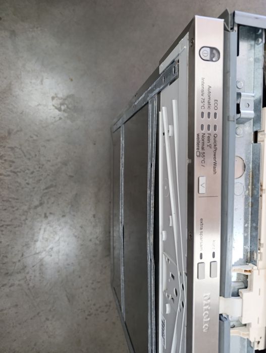 Съдомиялна за вграждане Miele A++ XXL