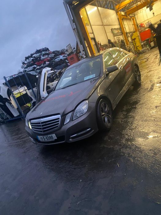 Dezmembrez Dezmembrari piese Mercedes E 200 2.2 euro 5