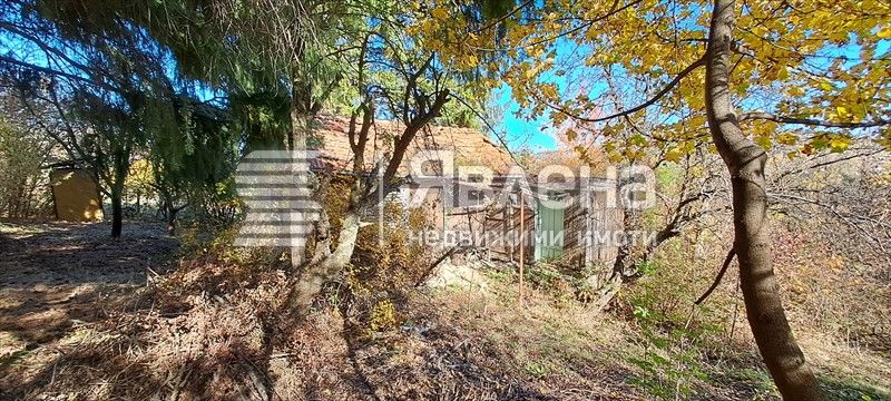 ЯВЛЕНА ЛАГЕРА продава парцел в с. Мала Раковица