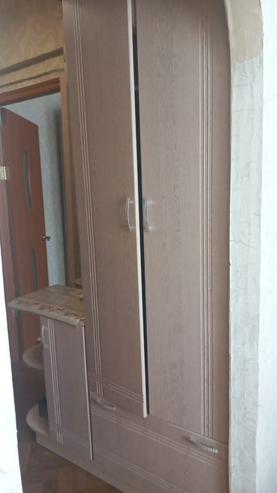 Продам прихожую недорого