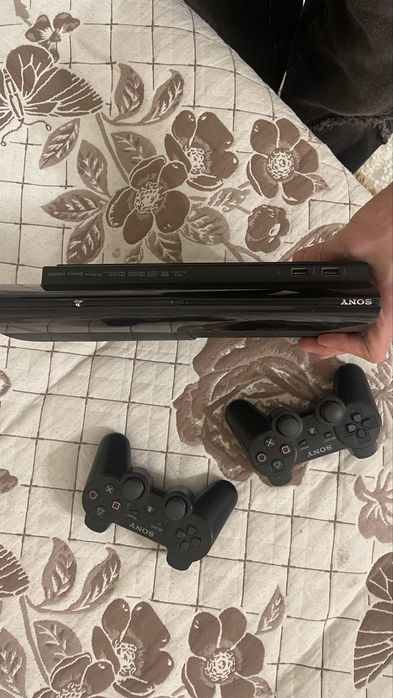 Продается Playstation 3 superslim