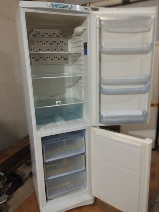 Продам холодильник
