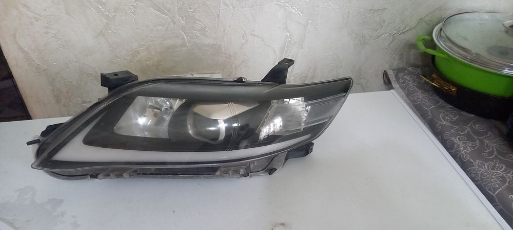 Срочно продам Фару тайота 45