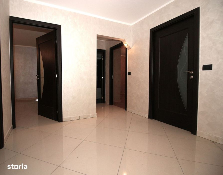 3 Decomandate Tipografilor Recent Renovat 68 mp Utili Parter