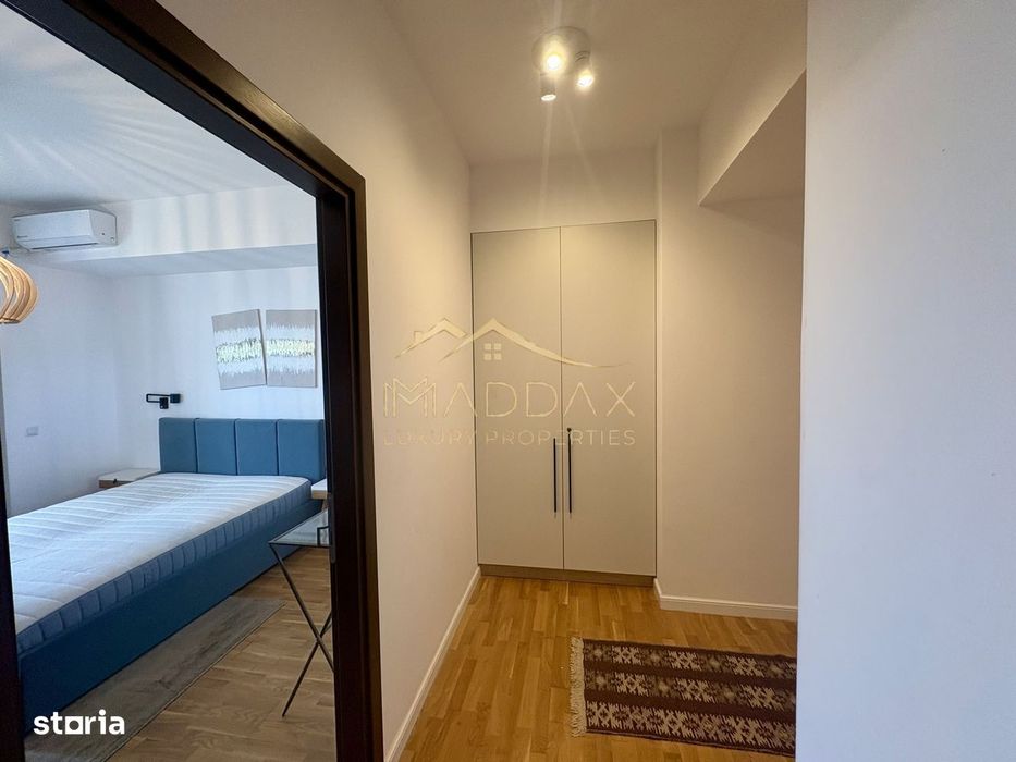 APARTAMENT de LUX cu 3 CAMERE cu Terasa si loc de parcare