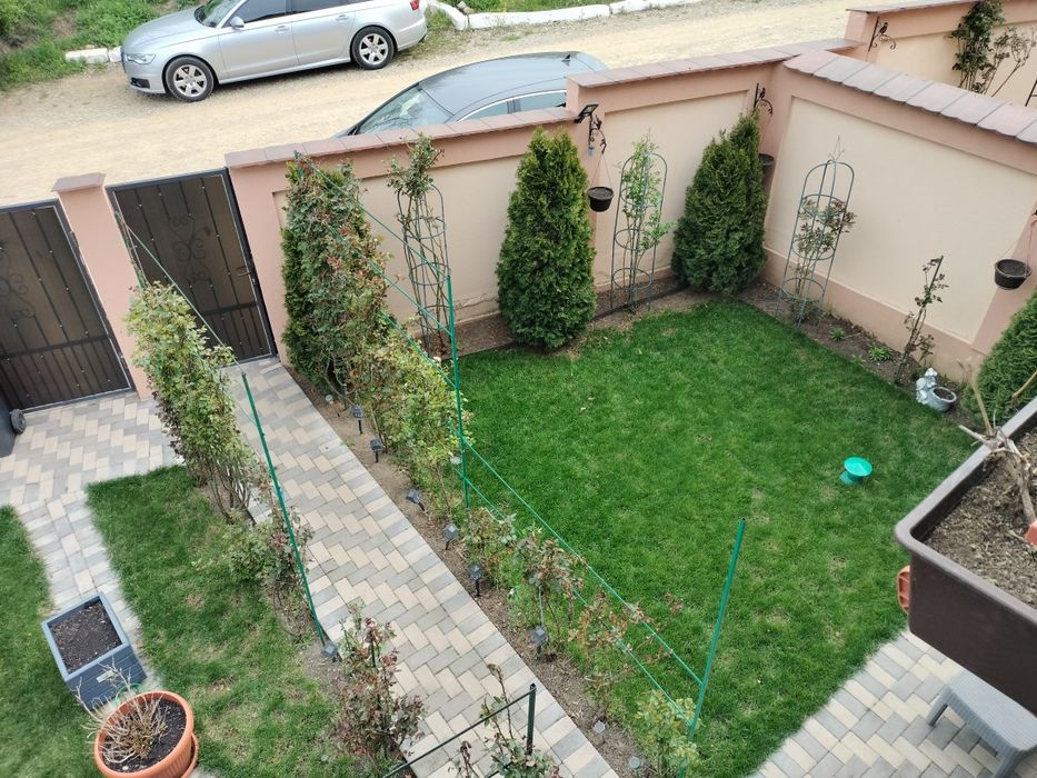 Proprietar Vând casă spațioasă în Lăpuș cu toate utilitățile