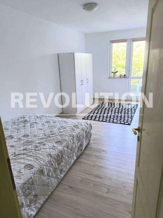 Дава се под наем Двустаен апартамент в Варна, Левски - 77 кв.м за 450 € - Снимка #3