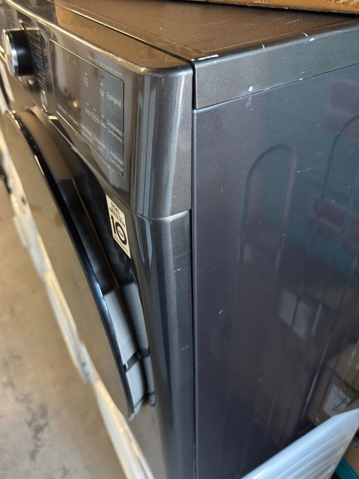 Uscător de rufe cu pompă de căldură 9kg LG RH90V9ZVEN