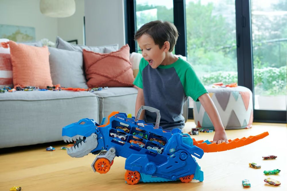 Hot Wheels® TRUCKS Автовоз T-REX за 20 колички + 1 малка количка копие