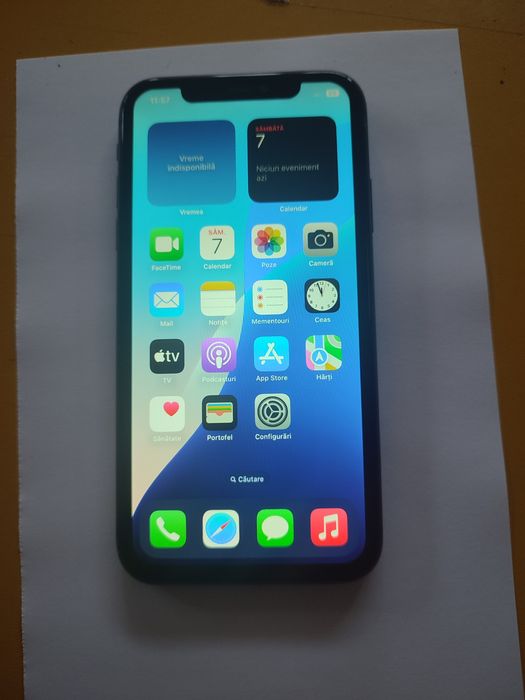 Vand Iphone 11  64 gb