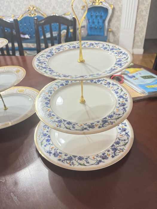 Продам посуду этажерка