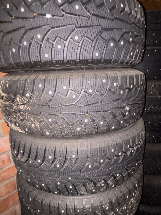 Продам 4 шины с дисками 215/70r15